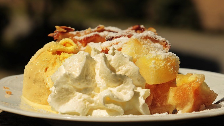 Sus Es Krim, Delicious! – Yui Ayumi & Miyuki&nbsp;Kobayashi