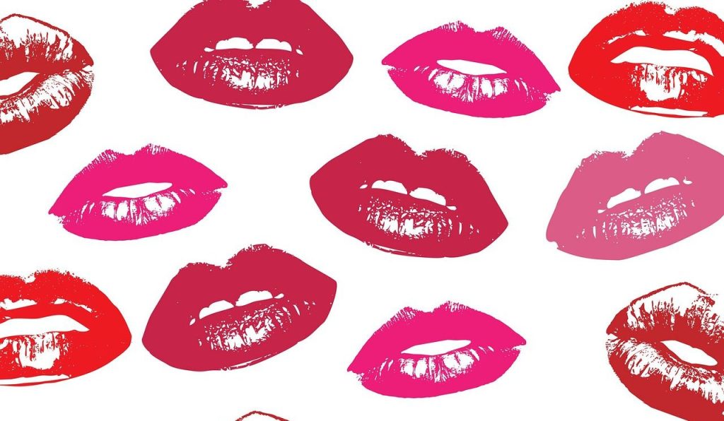 Tips Berciuman,  “Mates, Dates & Inflatable Bras” – Cathy&nbsp;Hopkins