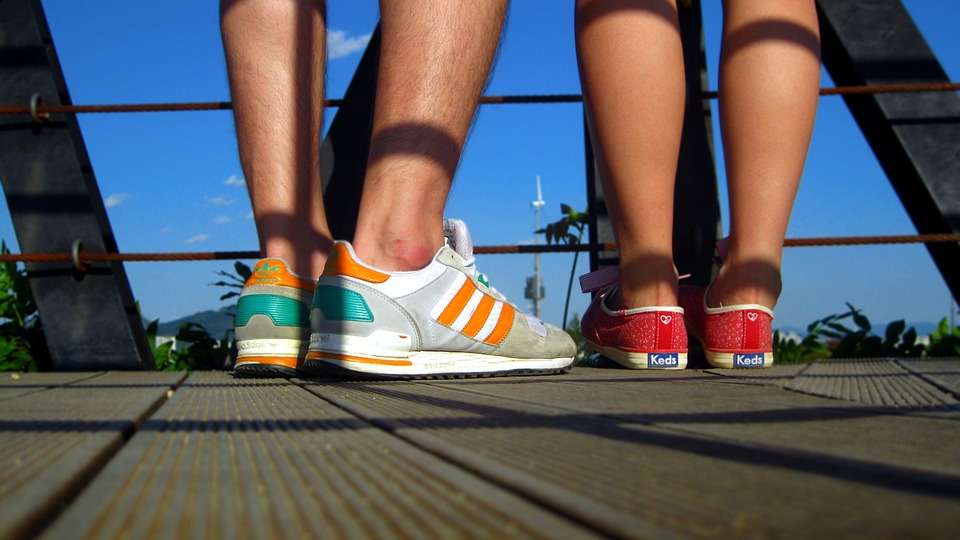 Jujur atau Bohong, “Truth, Dare, Kiss or Promise White Lies and Barefaced Truths” (Kutipan) – Cathy&nbsp;Hopkins