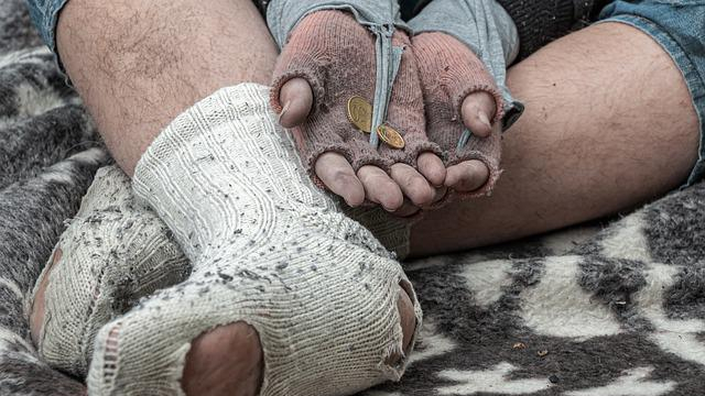 Nyari Uang, Memanjakan Diri,&nbsp;Mati.