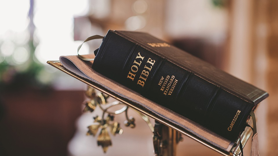 Referensi Buku: Ayat-Ayat Heboh dalam&nbsp;Akitab