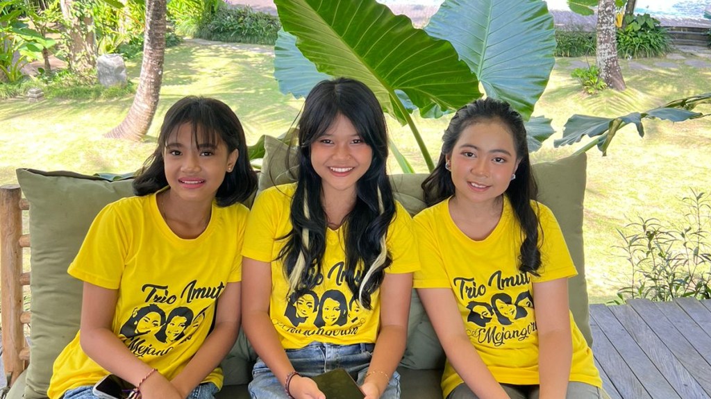 Belajar “Mejangeran” bersama Trio&nbsp;Imut