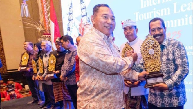 Jurnalis Djoko Moeljono Raih ITLS Award 2025 di Perayaan World Tourism&nbsp;Day