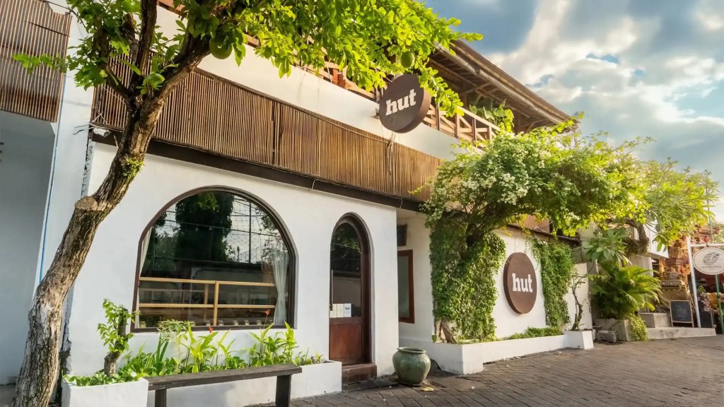 HUT Bali Seminyak: Sajian Favorit & Tempat Foto&nbsp;Kekinian