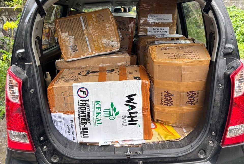 Frontier, Walhi, dan KEKAL Bali Salurkan Donasi untuk Korban Banjir&nbsp;Sumatera